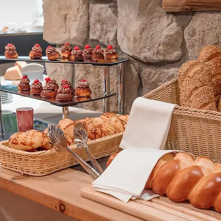 Готель San Gian 4*