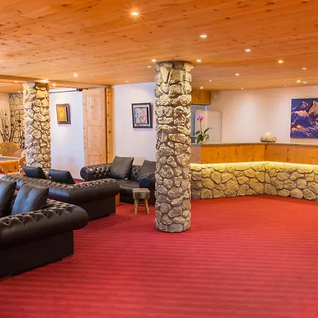 Готель San Gian 4*